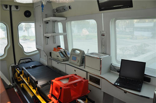 临沂救护车内部
